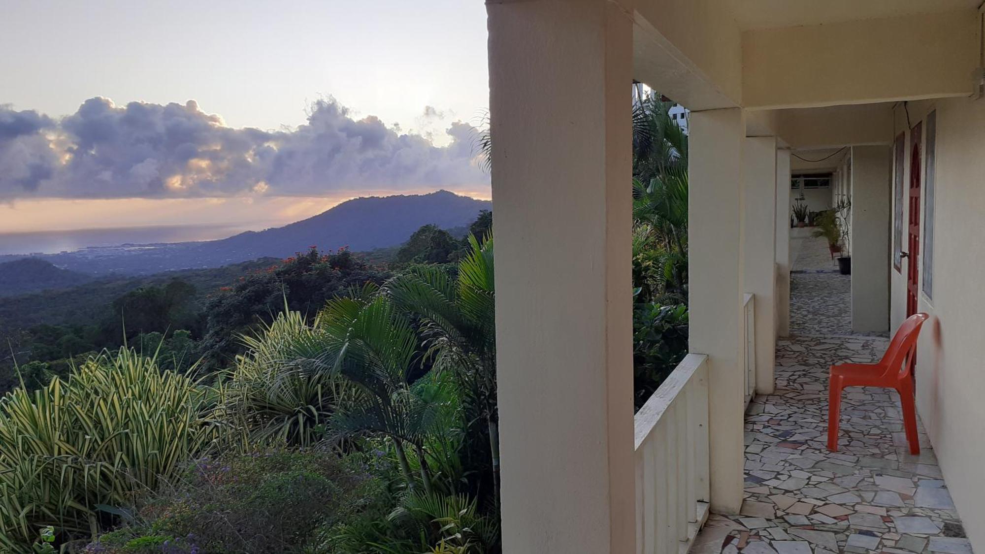 Dave Parker Eco Lodge Hotel Apia Bagian luar foto